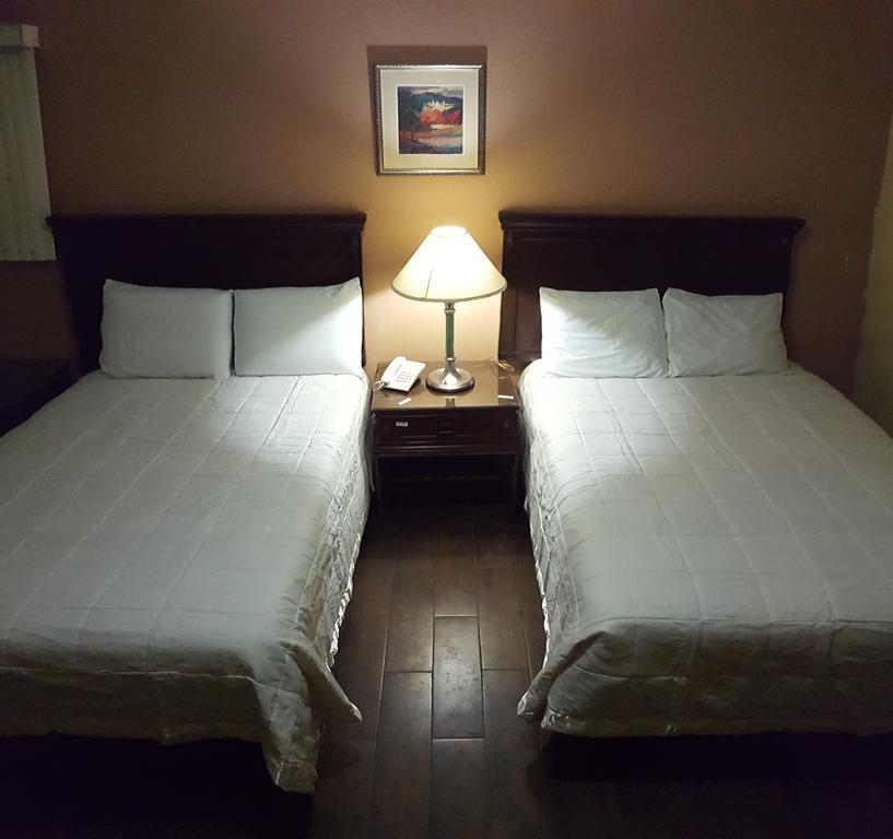 Hotel La Posta Monclova Bilik gambar